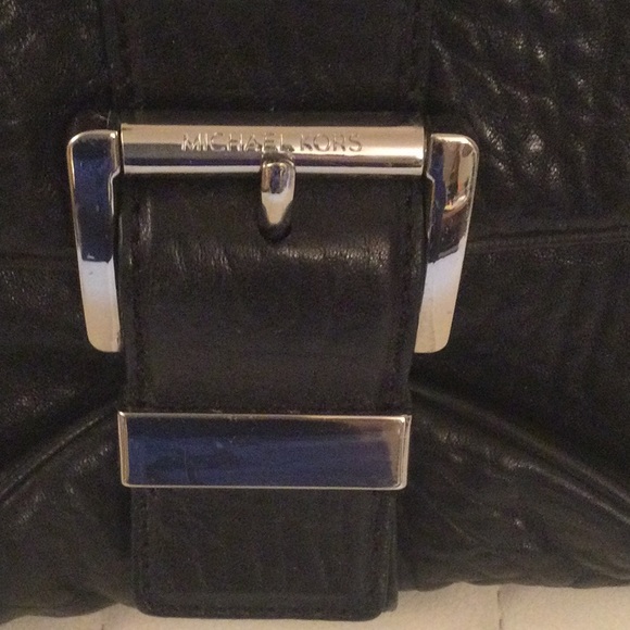 EUC Michael Kors Black Pebbled Clutch - Picture 11 of 16